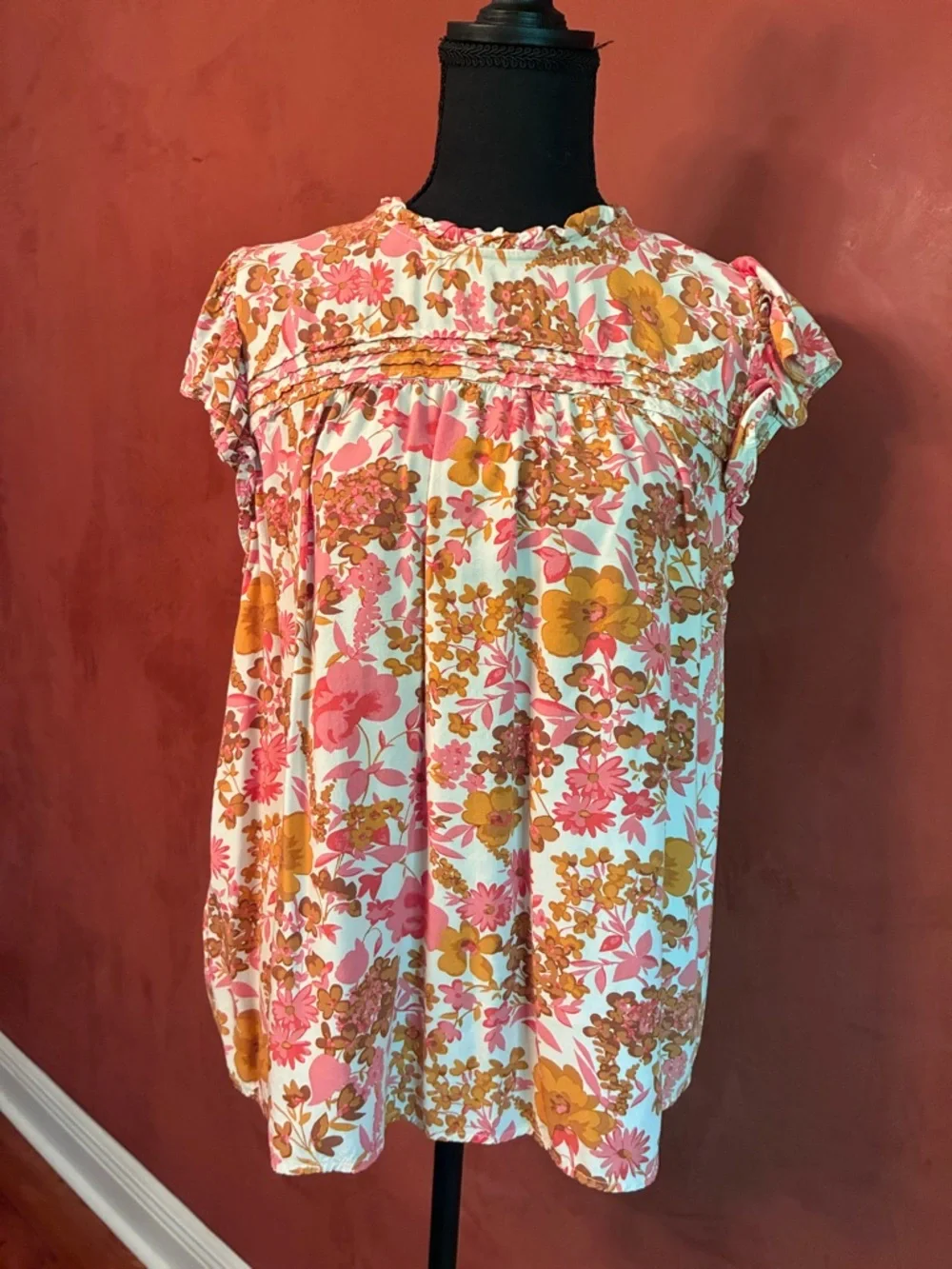 LOFT Outlet Women’s Floral Flutter Sleeve Blouse, Size LP - Picture 4 of 14